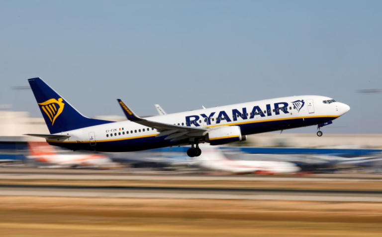 ryanair ptisis thessaloniki