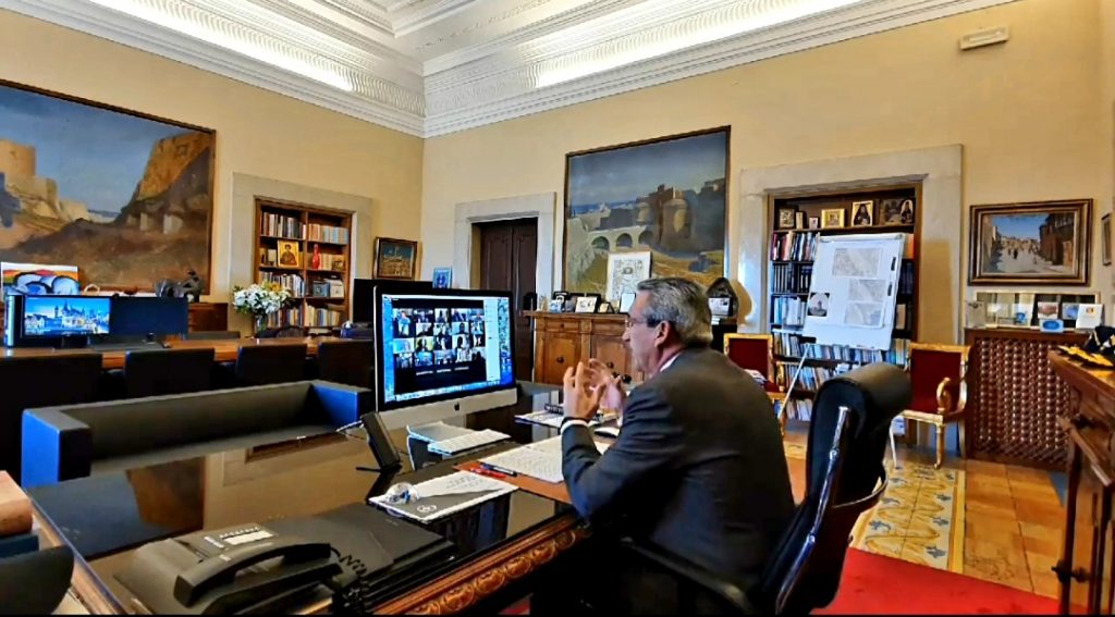 IMG 4d4b9122b99147781c5f6160f2a36368 V