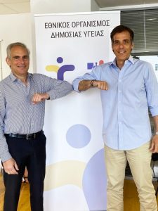 O Πρόεδρος του ΕΟΔΥ Π. Αρκουμανέας και ο ιδρυτής του μη κερδοσκοπικού οργανισμού «SafeWaterSports» Π. Πασχαλάκης.
