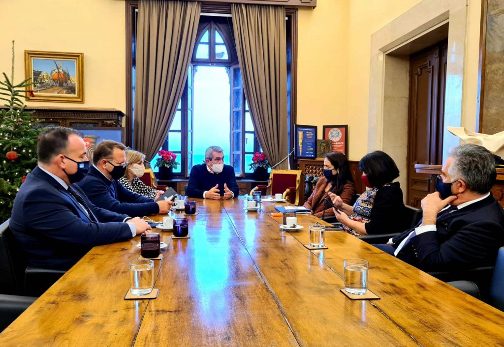 0 02 0a f84f235a50eff2a6519801750f9a9d5afbb787641fafce642a0061e123f04119 1c6da2759f8cd2