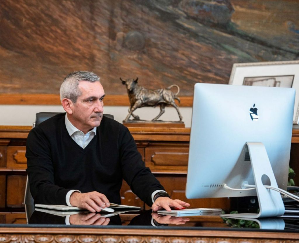 0 02 05 6895c966c0bd292934ecfb1267a21ec8faec688b020d95823b4f872e64b6f872 1c6da2a1055a8d