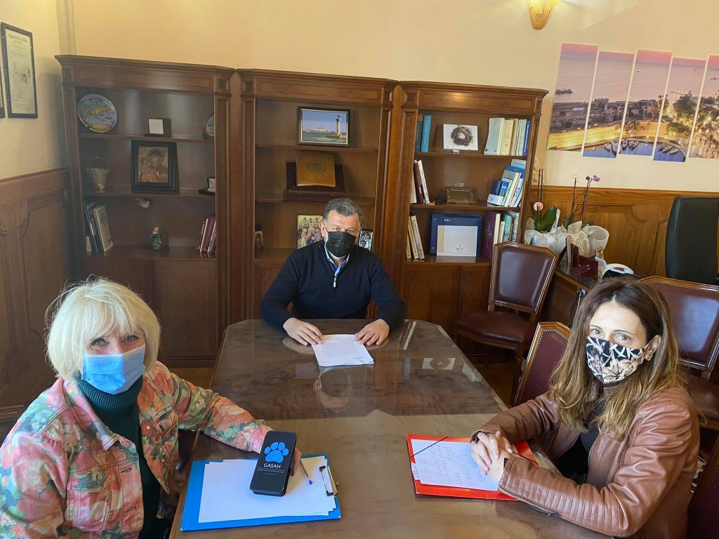 2021 04 12 Δήμαρχος Κω GASAH Marion Jarvis McLean 1