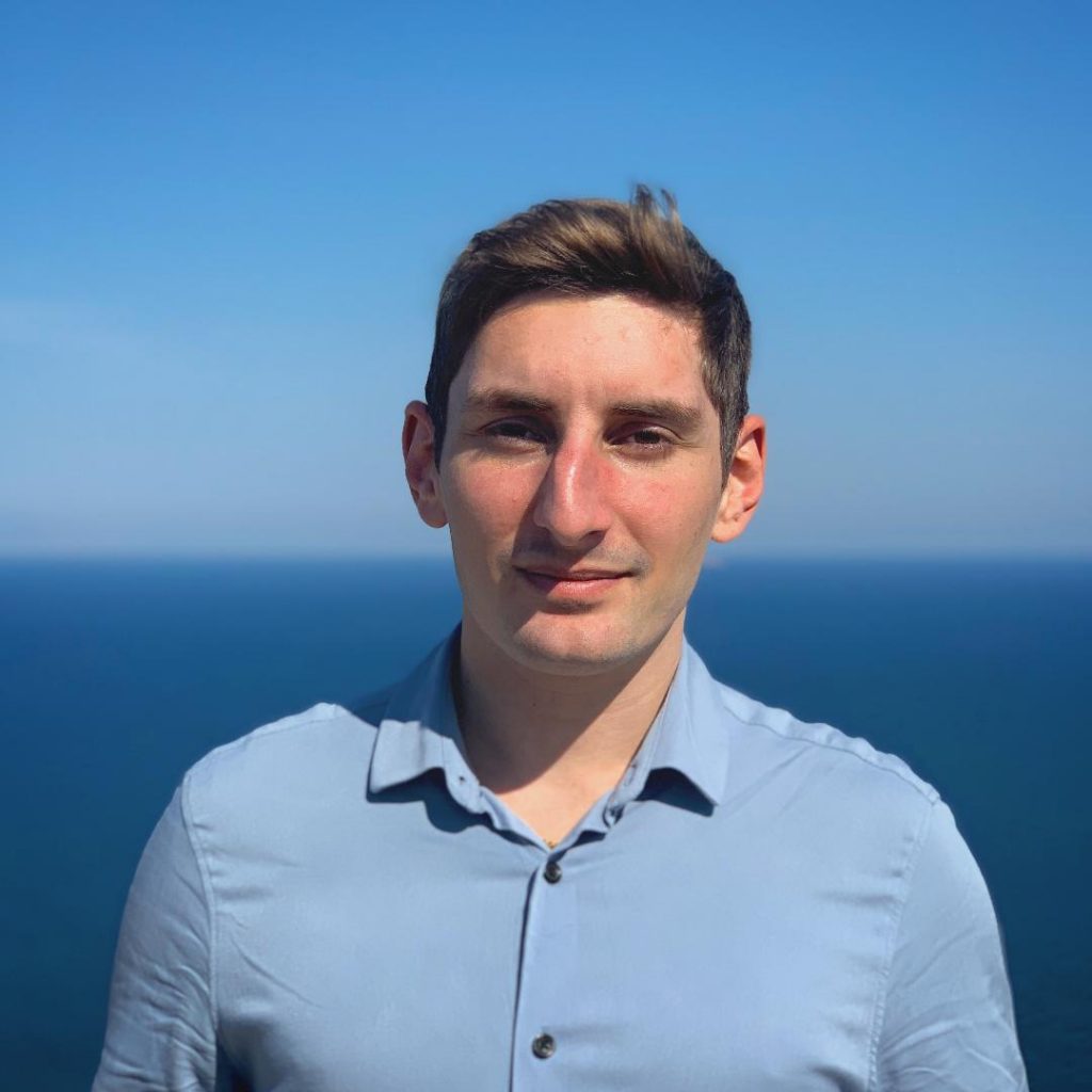 ΛΥΡΙΣΤΗΣ ΜΗΝΑΣ