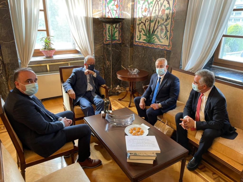 PHOTO 2021 10 21 19 35 17