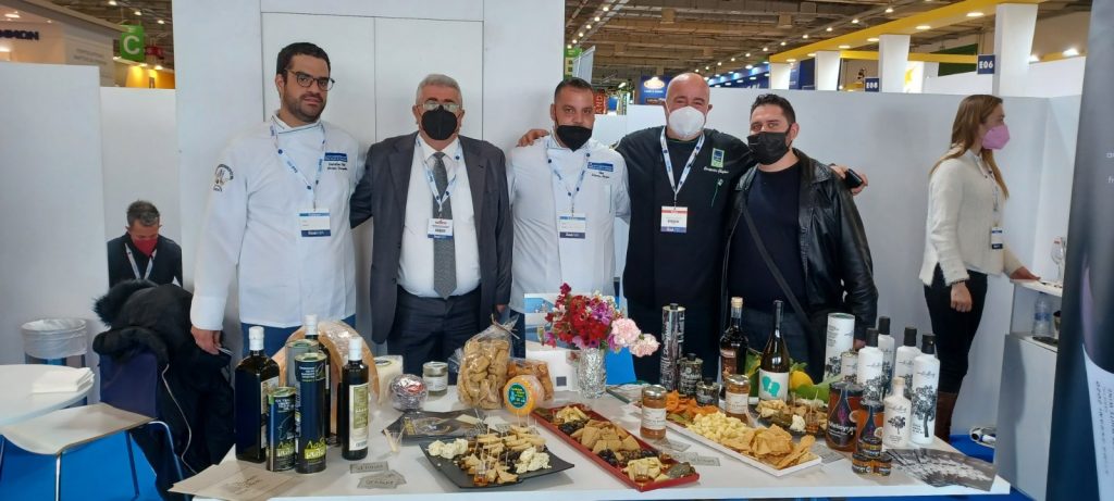 0 02 05 85e5d07a4bea5240dce54d262ac9461e05b1ecad0fbd847633c84a600f7a7db1 e98c24461aa65387