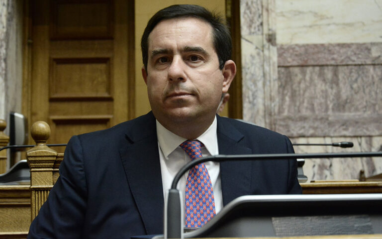 mitarakis intime1 768x480 1