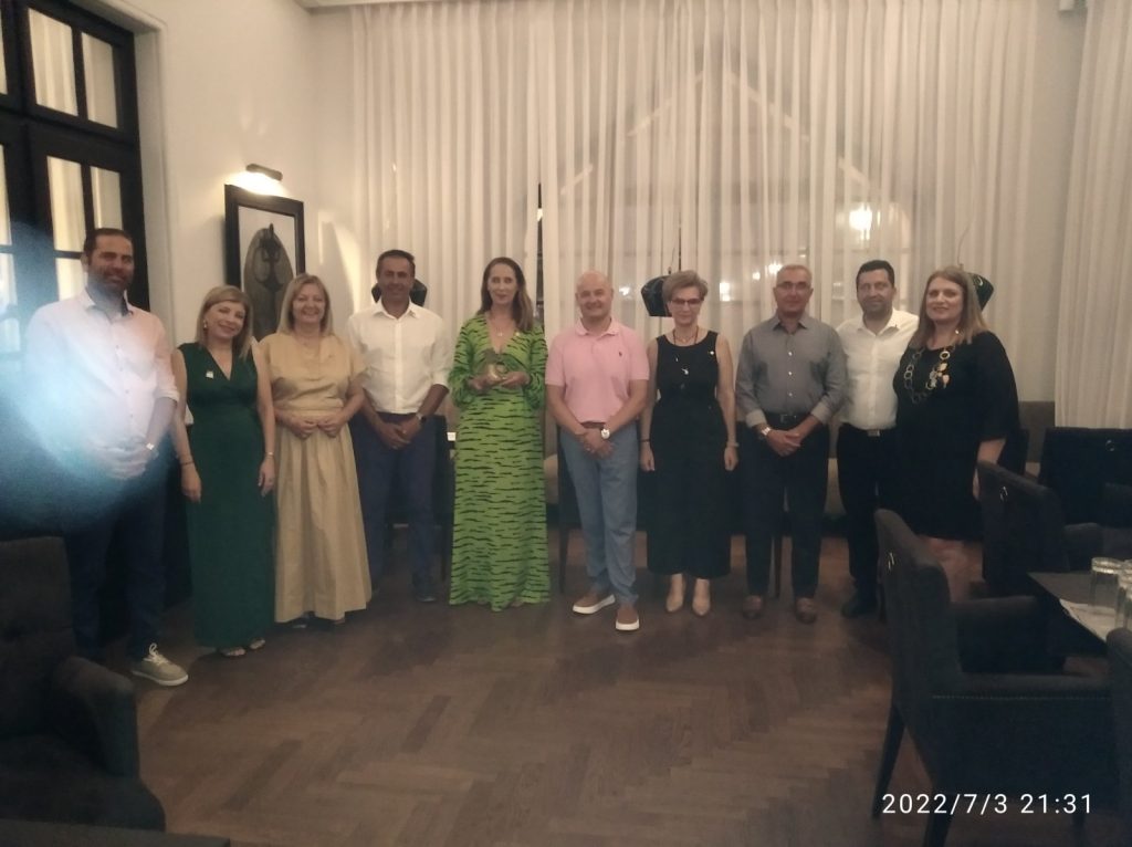 IMG 03bd41bab87316912698cefb2910ff45 V