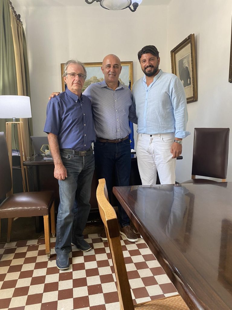 IMG aad6ac3c3891f964ae21d4dc0f3cc592 V