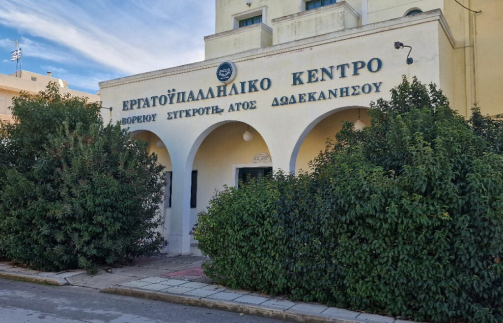 main 15e0fd59aa3ab1be96a99d84fdca63e5