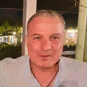 σακης γιαλούσης