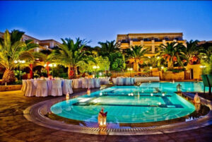 WEDDING RECEPTION IN POOL AREA 1024x686 1