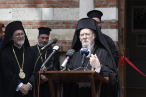 sto agio oros o oikoumenikos patriarchis vartholomaios