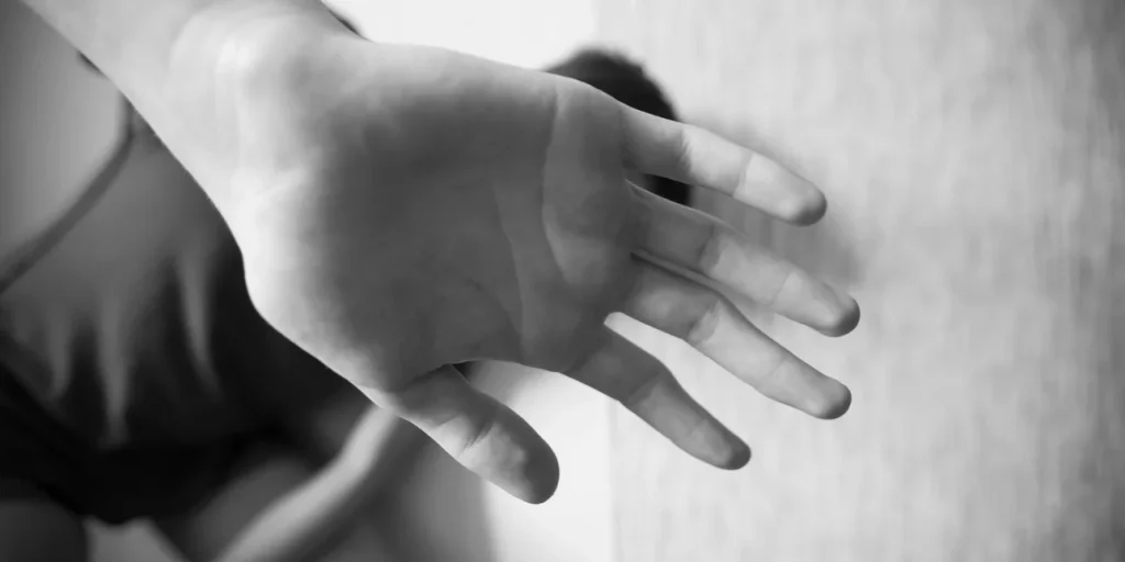 biasmos 15xronoy kakopoiisi anilikos anilikoy viasmos 25 12 2022.jpg