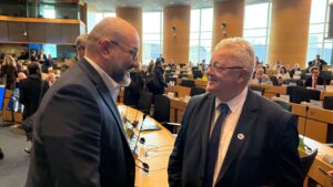SAKIS ARNAOUTOGLOU YPOURGOS GEORGIAS POLONIAS Czeslaw Siekierski scaled